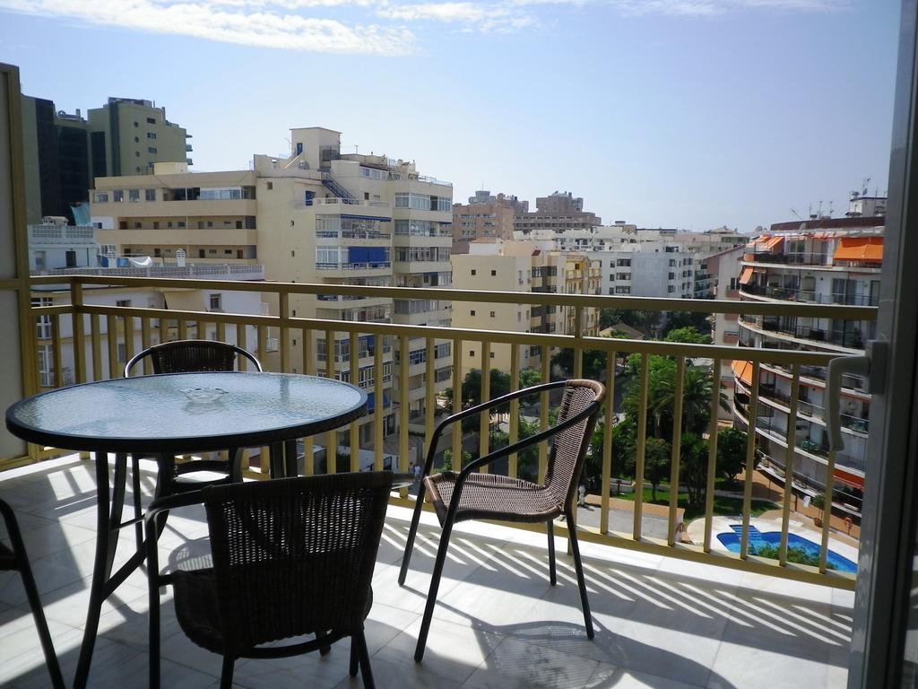 Apartamentos Turisticos Yamasol Фуeнхирола Стая снимка