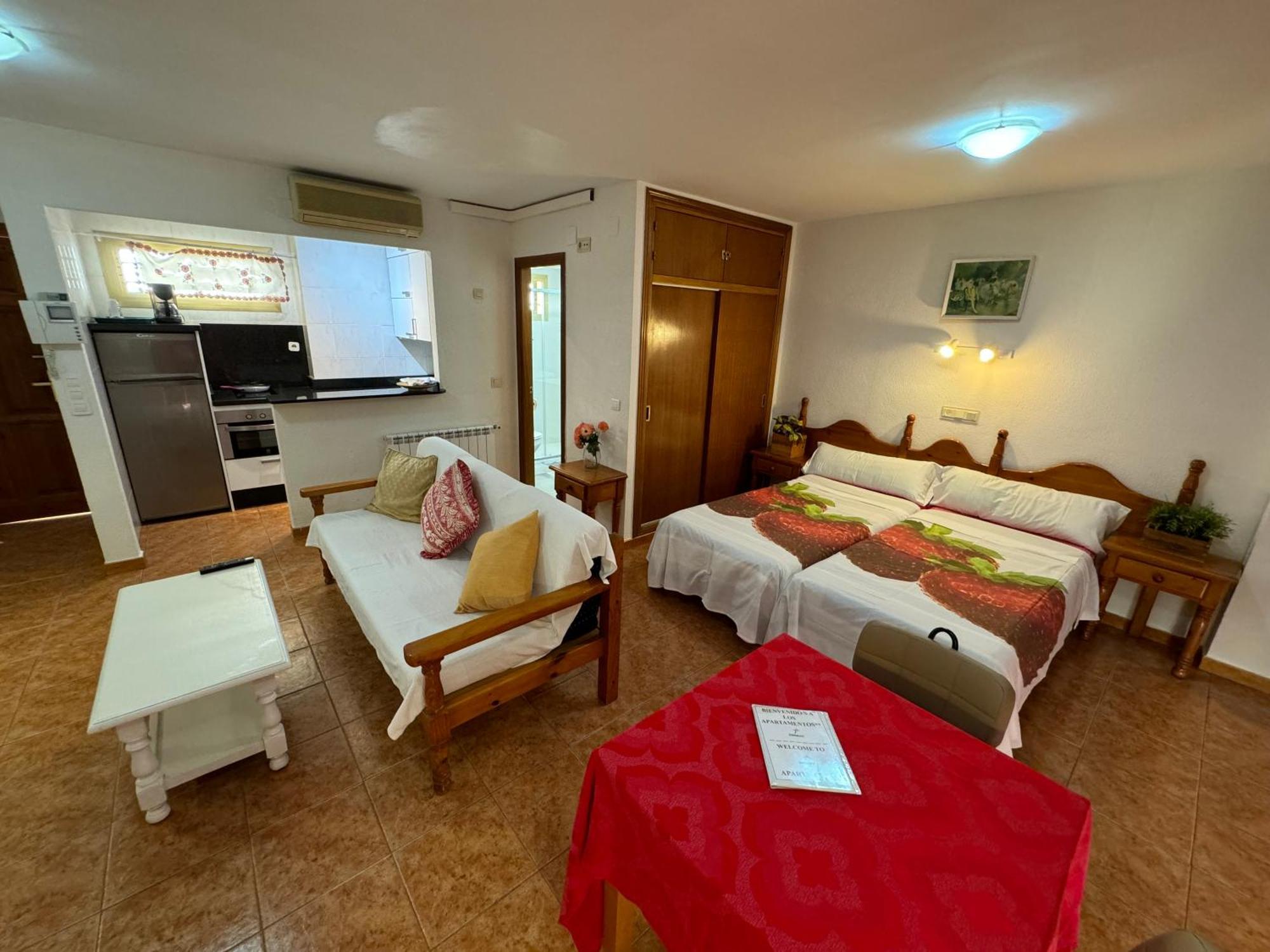 Apartamentos Turisticos Yamasol Фуeнхирола Екстериор снимка